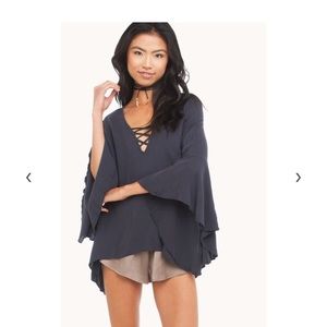 WHITE AKIRA Do&Be Palm Reader Top